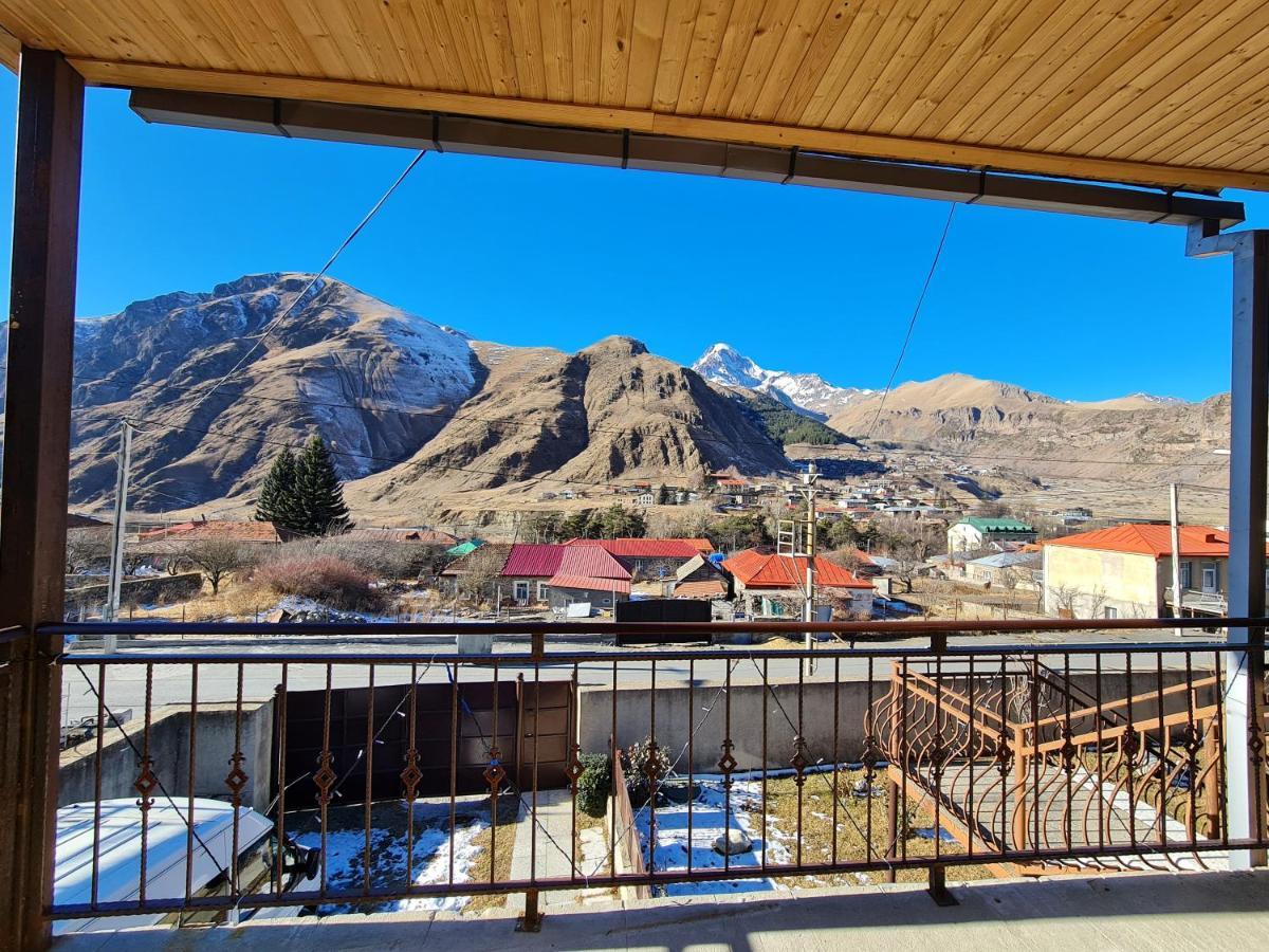 Sunny Mountain House Hotel Stepantsminda Exterior photo